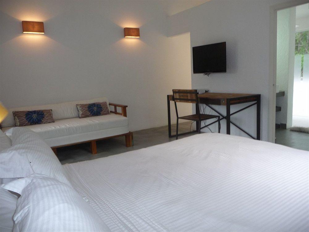 เอสปรี ลิเบรอ เรสเทอรองต์ แอนด์ เกสท์เฮาส์ Hotel กรองด์เบย์ ภายนอก รูปภาพ