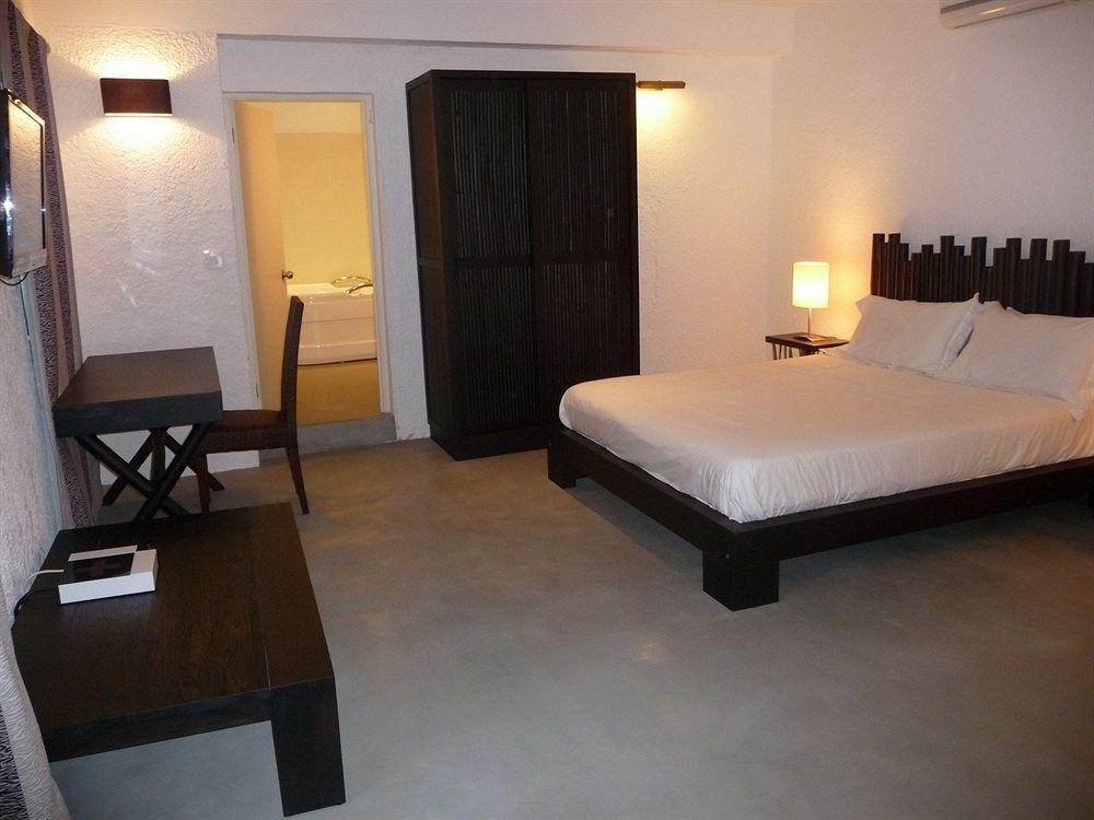 เอสปรี ลิเบรอ เรสเทอรองต์ แอนด์ เกสท์เฮาส์ Hotel กรองด์เบย์ ภายนอก รูปภาพ