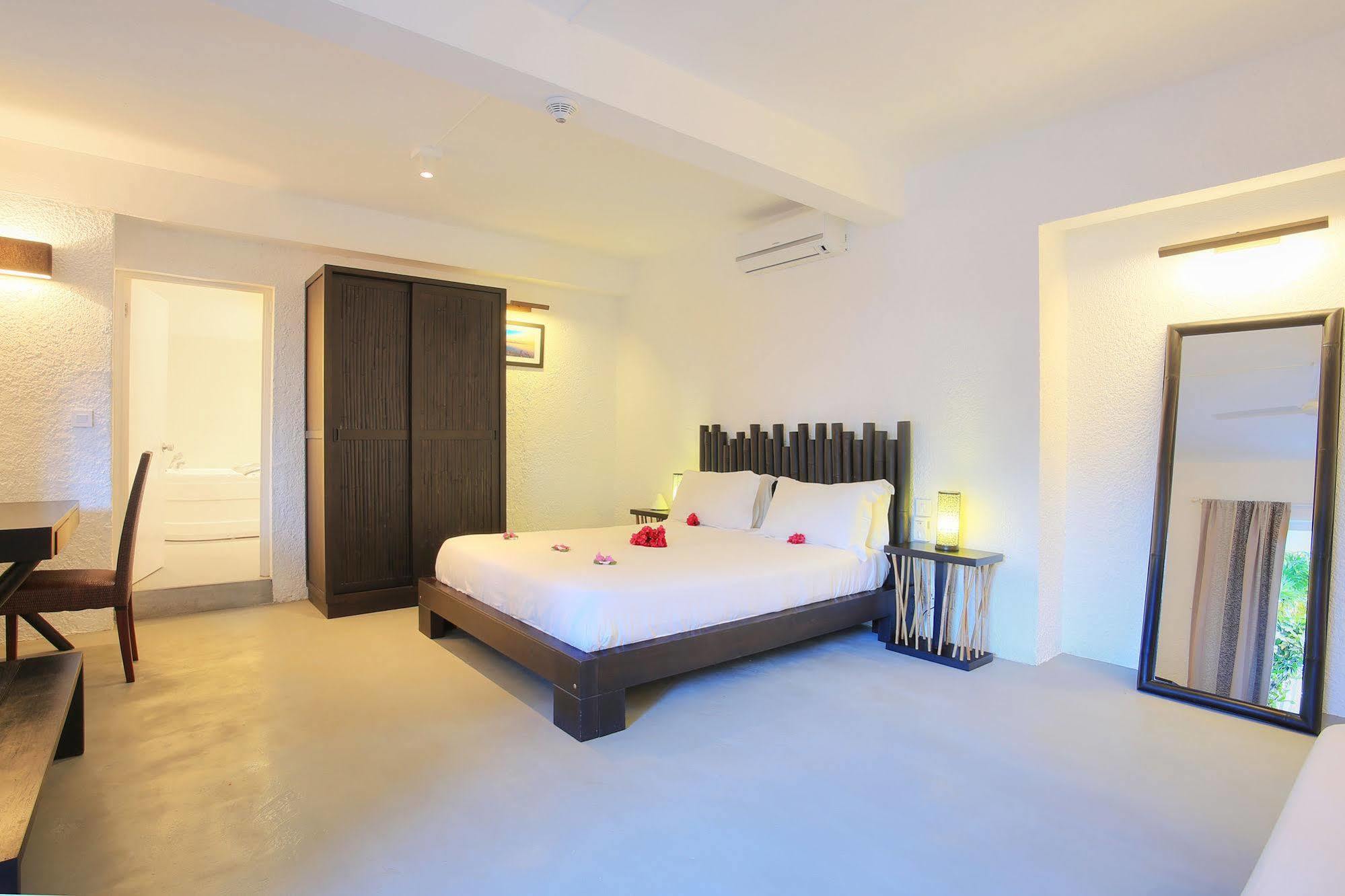เอสปรี ลิเบรอ เรสเทอรองต์ แอนด์ เกสท์เฮาส์ Hotel กรองด์เบย์ ภายนอก รูปภาพ