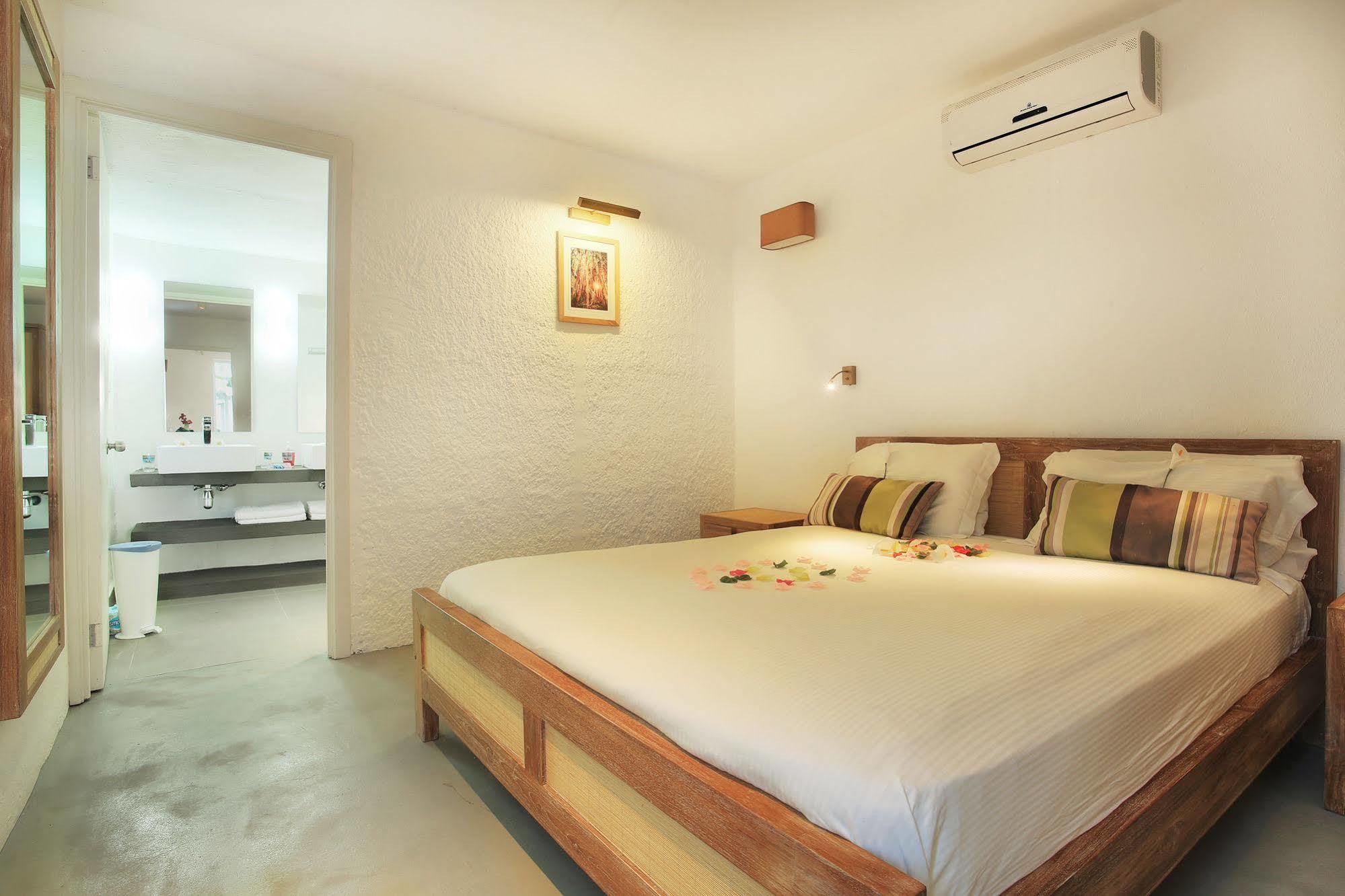 เอสปรี ลิเบรอ เรสเทอรองต์ แอนด์ เกสท์เฮาส์ Hotel กรองด์เบย์ ภายนอก รูปภาพ